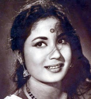 গোপন বিয়ে মানতে বাবাকে ২ লাখ 'ঘুষ' নায়িকার